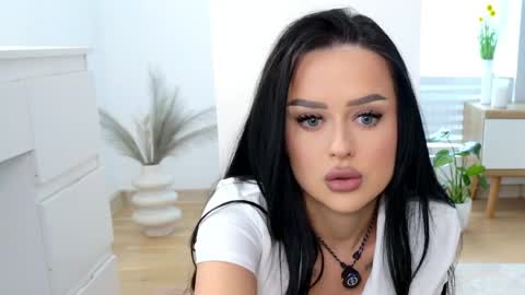 Snapshot of katty_pery chatting on 05-02-26, 02:11 Katty Perry online show from 05-02-26, 02:11