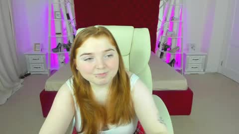 Snapshot of katty_rose8 chatting on 05-19-26, 01:56 Katty online show from 05-19-26, 01:56
