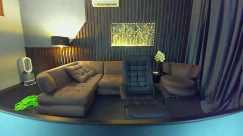 Snapshot of katty_rose8 chatting on 05-22-26, 05:36 Katty online show from 05-22-26, 05:36