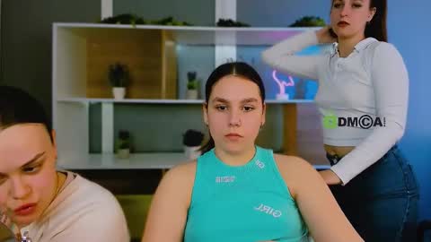 Snapshot of katty_sweeti chatting on 03-19-26, 07:45 Kat online show from 03-19-26, 07:45