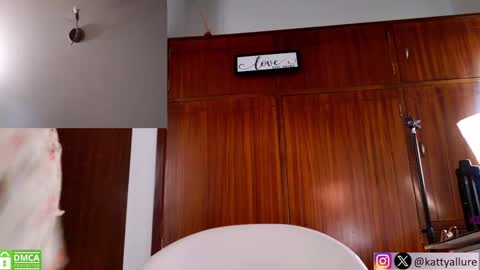 Snapshot of kattyallure chatting on 01-28-25, 06:39 Katty online show from 01-28-25, 06:39