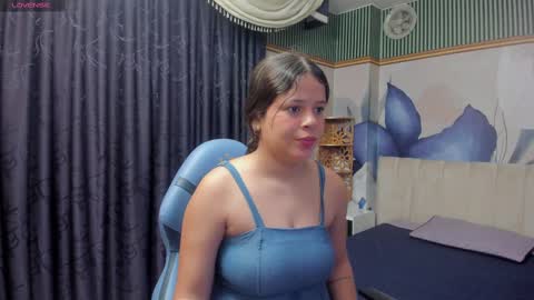 Snapshot of kattycurvy4u chatting on 02-06-25, 12:05 katty online show from 02-06-25, 12:05