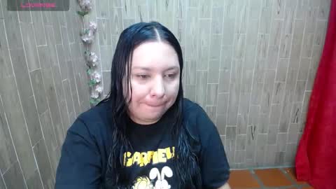 Snapshot of katy2425 chatting on 11-06-25, 01:17 Katy online show from 11-06-25, 01:17