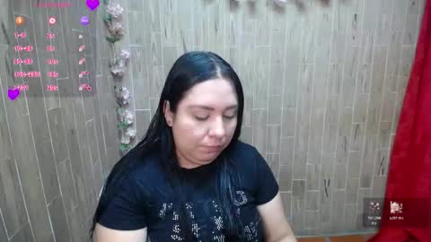 Snapshot of katy2425 chatting on 11-14-25, 01:48 Katy online show from 11-14-25, 01:48