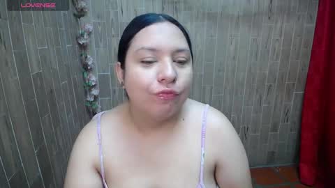 Snapshot of katy2425 chatting on 11-23-25, 02:33 Katy online show from 11-23-25, 02:33