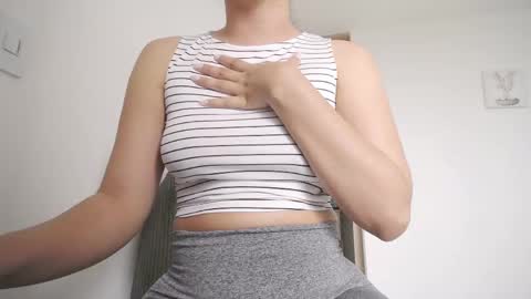  K a t  y  online show from 04-14-26, 06:36