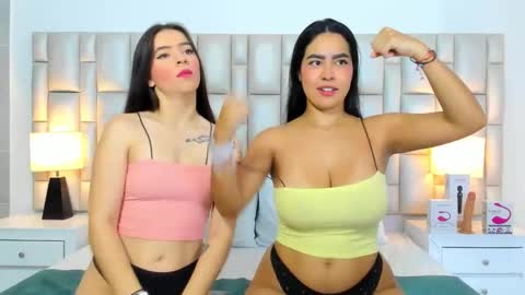 katy blonde girl and paola big boobs online show from 01-17-26, 01:38