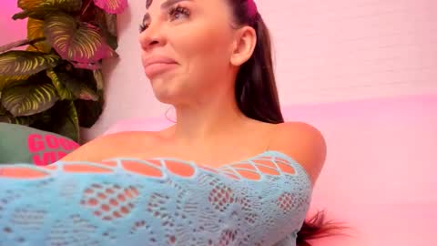 Snapshot of katya__k chatting on 10-06-25, 05:21 katya__k online show from 10-06-25, 05:21