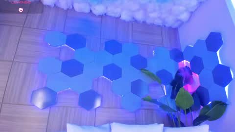    online show from 03-08-26, 02:04