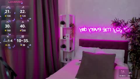 Kate online show from 02-19-25, 10:01