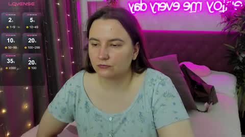 Snapshot of katyaneilson chatting on 05-10-26, 06:18 Kate online show from 05-10-26, 06:18
