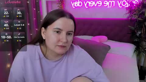 Snapshot of katyaneilson chatting on 05-19-26, 06:31 Kate online show from 05-19-26, 06:31