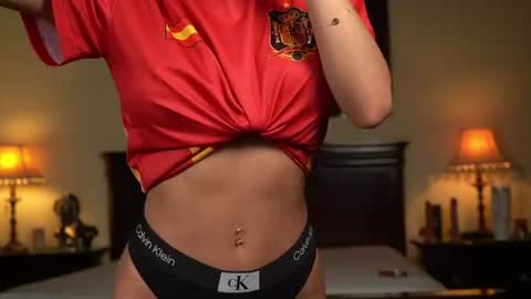 Snapshot of katyerave chatting on 07-19-26, 10:08 Katyerave online show from 07-19-26, 10:08