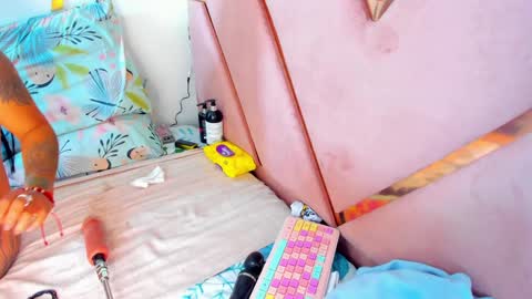 lilii-pety online show from 01-04-25, 02:14