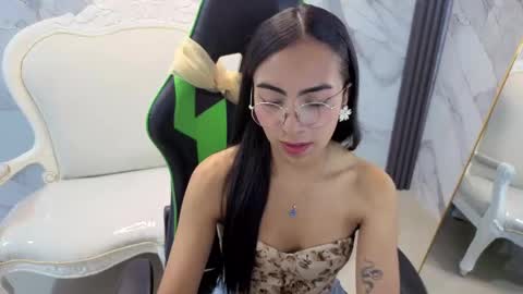 Snapshot of katyrider_a chatting on 10-01-25, 12:44 katyrider_a online show from 10-01-25, 12:44