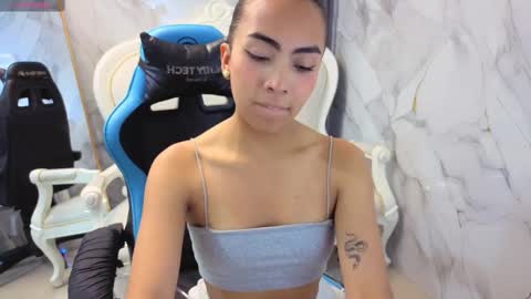 Snapshot of katyrider_a chatting on 10-05-25, 01:31 katyrider_a online show from 10-05-25, 01:31