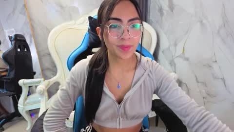 Snapshot of katyrider_a chatting on 10-07-25, 12:35 katyrider_a online show from 10-07-25, 12:35