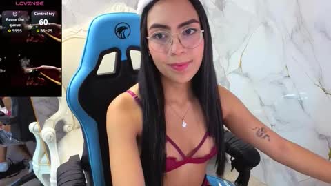 Snapshot of katyrider_a chatting on 10-17-25, 02:30 katyrider_a online show from 10-17-25, 02:30
