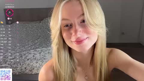 Snapshot of katysha_ chatting on 10-06-25, 01:52 kate online show from 10-06-25, 01:52