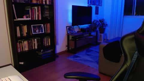 Snapshot of kausaustralys chatting on 11-03-25, 02:57 Nico M online show from 11-03-25, 02:57