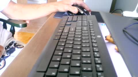 Snapshot of kawa98karbu chatting on 06-25-26, 12:09 kawa98karbu online show from 06-25-26, 12:09
