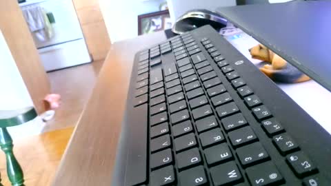 Snapshot of kawa98karbu chatting on 06-27-26, 12:44 kawa98karbu online show from 06-27-26, 12:44
