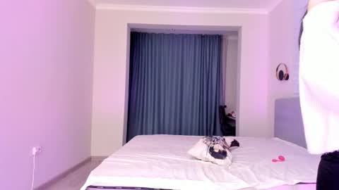 mai online show from 12-19-25, 01:51