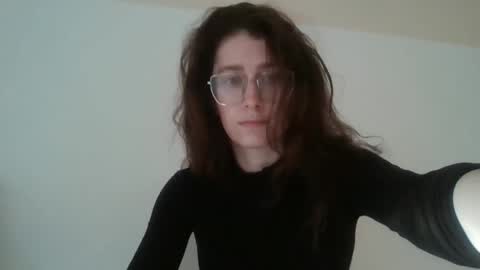 Snapshot of kawaii_snowflake chatting on 12-21-25, 01:29 kawaii snowflake online show from 12-21-25, 01:29