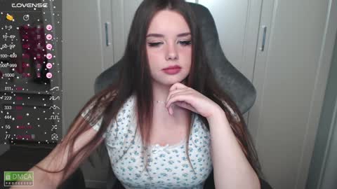 Snapshot of kayacherry chatting on 12-15-24, 08:47 Alice online show from 12-15-24, 08:47