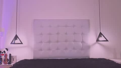 Cattleya stone online show from 02-15-25, 05:19