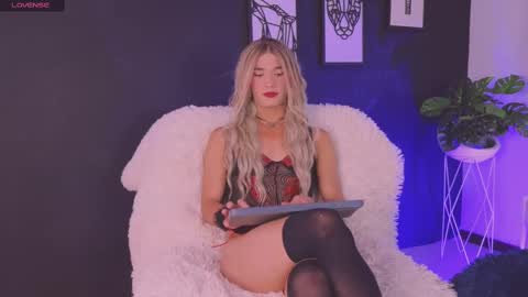 Cattleya stone online show from 02-16-25, 07:27