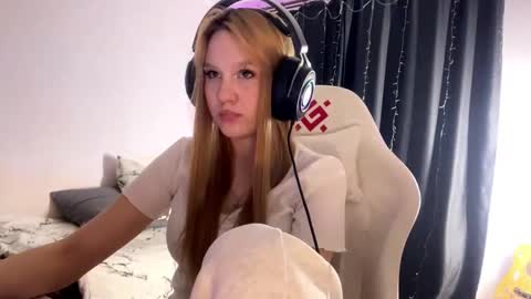 Amia online show from 03-24-26, 05:29