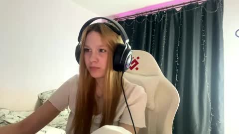 Amia online show from 04-11-26, 05:28