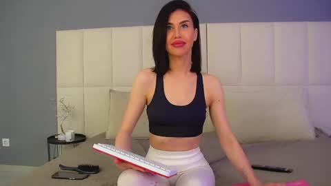 Snapshot of kaylamous chatting on 05-31-26, 06:31 Kayla online show from 05-31-26, 06:31