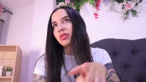 Snapshot of kaylee_lee chatting on 07-16-26, 04:07 kaylee_lee online show from 07-16-26, 04:07
