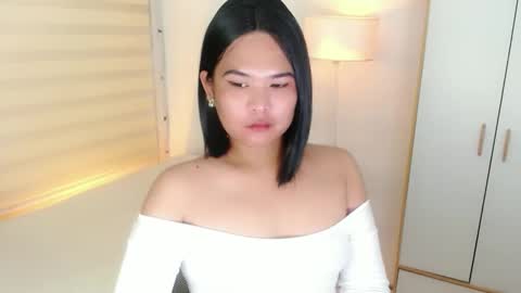 Y O U R        F U T U R E       K A Y L E E  online show from 02-22-25, 06:28