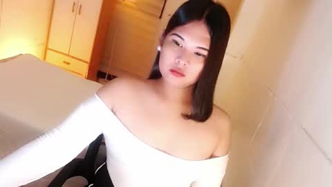 Y O U R        F U T U R E       K A Y L E E  online show from 10-06-25, 06:38