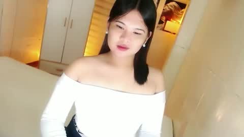 Snapshot of kayleepinay chatting on 12-20-25, 01:12 Y O U R F U T U R E K A Y L E E online show from 12-20-25, 01:12