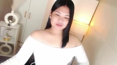 Snapshot of kayleepinay chatting on 02-04-26, 09:20 Y O U R F U T U R E K A Y L E E online show from 02-04-26, 09:20