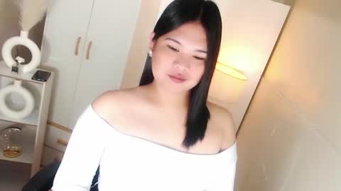 Snapshot of kayleepinay chatting on 02-07-26, 07:50 Y O U R F U T U R E K A Y L E E online show from 02-07-26, 07:50