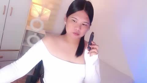 Snapshot of kayleepinay chatting on 04-12-26, 03:50 Y O U R F U T U R E K A Y L E E online show from 04-12-26, 03:50