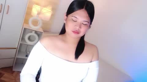 Snapshot of kayleepinay chatting on 04-15-26, 01:34 Y O U R F U T U R E K A Y L E E online show from 04-15-26, 01:34