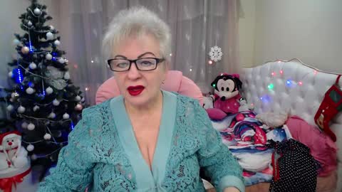 kaylesmoll online show from 12-30-24, 07:32
