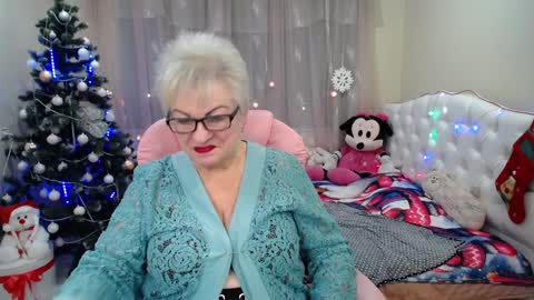 kaylesmoll online show from 01-04-25, 01:52
