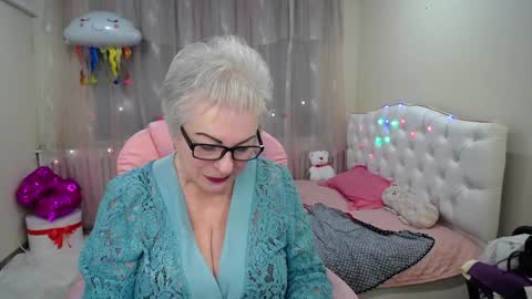 kaylesmoll online show from 01-30-25, 02:49