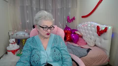 kaylesmoll online show from 02-03-25, 05:07