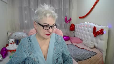 kaylesmoll online show from 02-22-25, 03:56