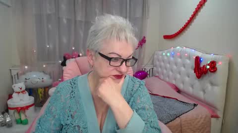 kaylesmoll online show from 03-12-25, 01:58