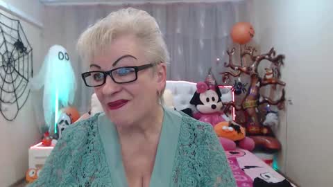 kaylesmoll online show from 10-21-25, 07:03
