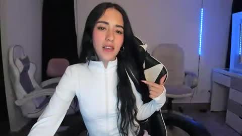 Snapshot of kaylie_xxx chatting on 02-26-25, 03:53 kaylie online show from 02-26-25, 03:53